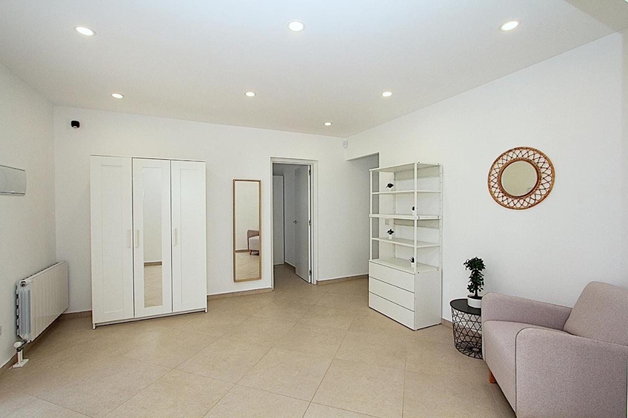 Villa House *
